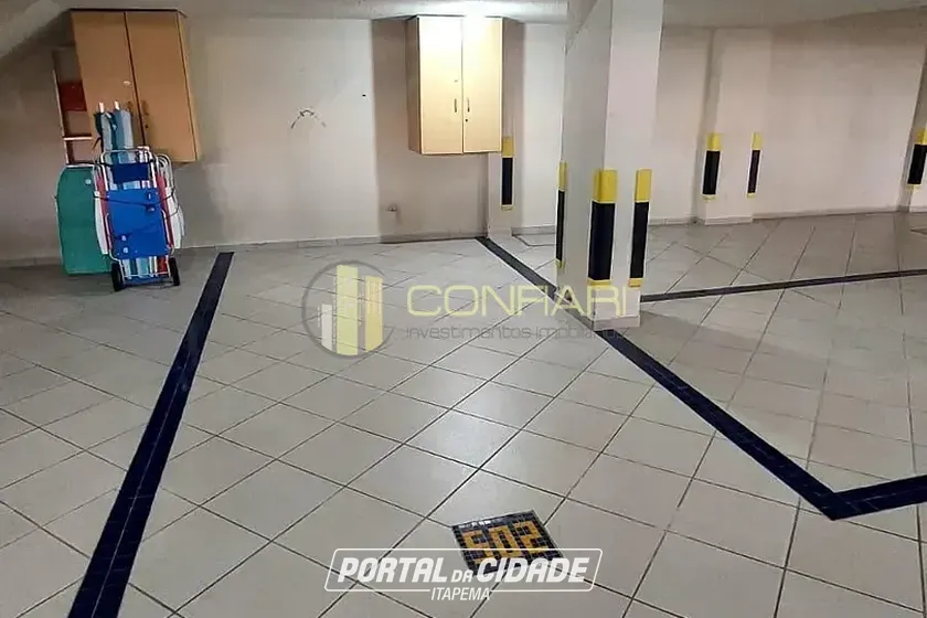 Apartamento para alugar - 163m&sup2; - meia praia