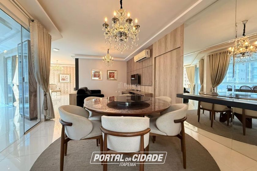 Apartamento &agrave; venda - 198m&sup2; - Meia Praia