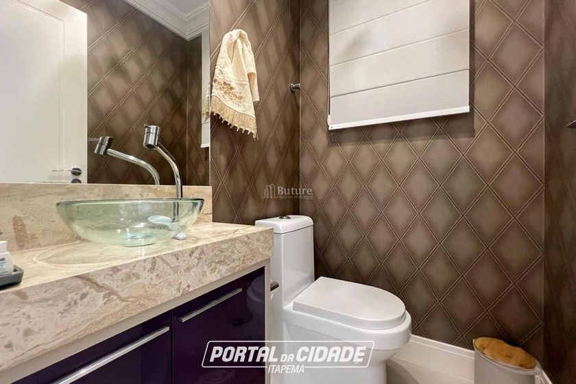 Apartamento &agrave; venda - 171m&sup2; - Meia Praia