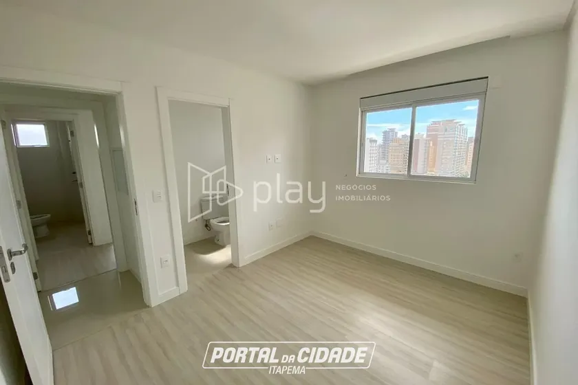 Apartamento &agrave; venda - 80m&sup2; - Meia Praia
