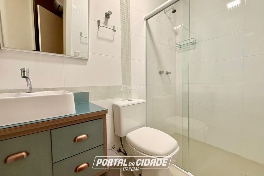 Apartamento &agrave; venda - 120m&sup2; - Meia Praia