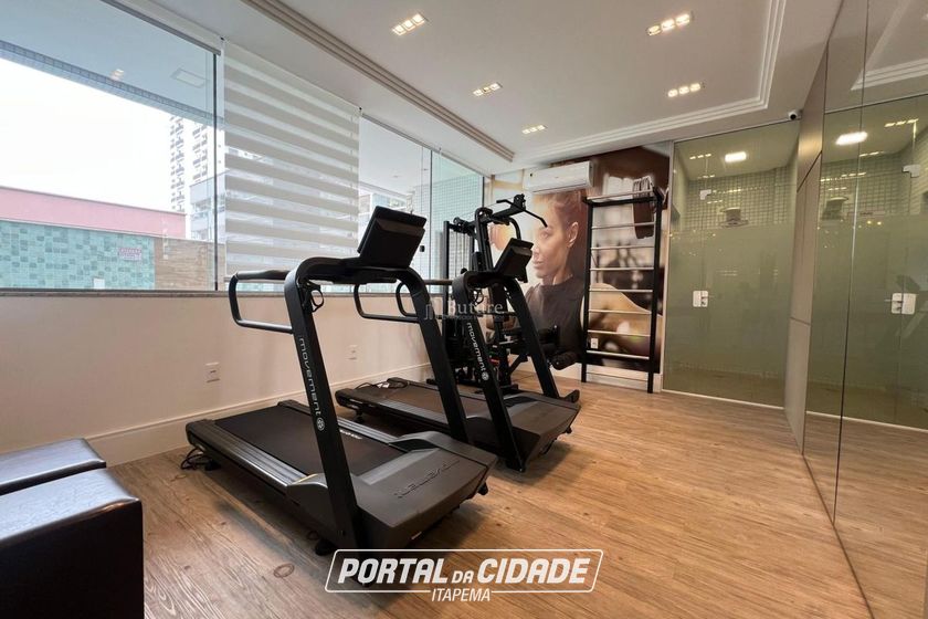 Apartamento &agrave; venda - 198m&sup2; - Meia Praia