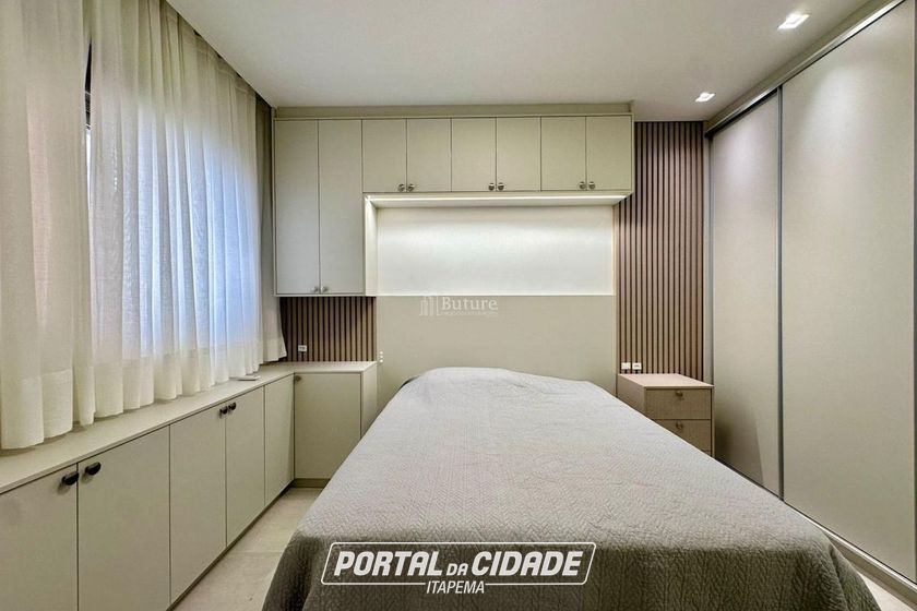 Apartamento &agrave; venda - 119m&sup2; - Meia Praia