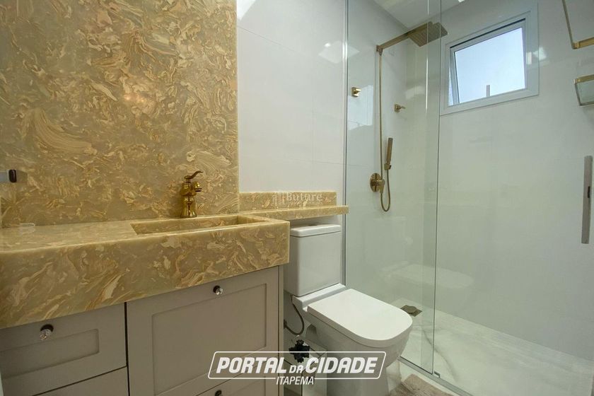 Apartamento &agrave; venda - 182m&sup2; - Meia Praia