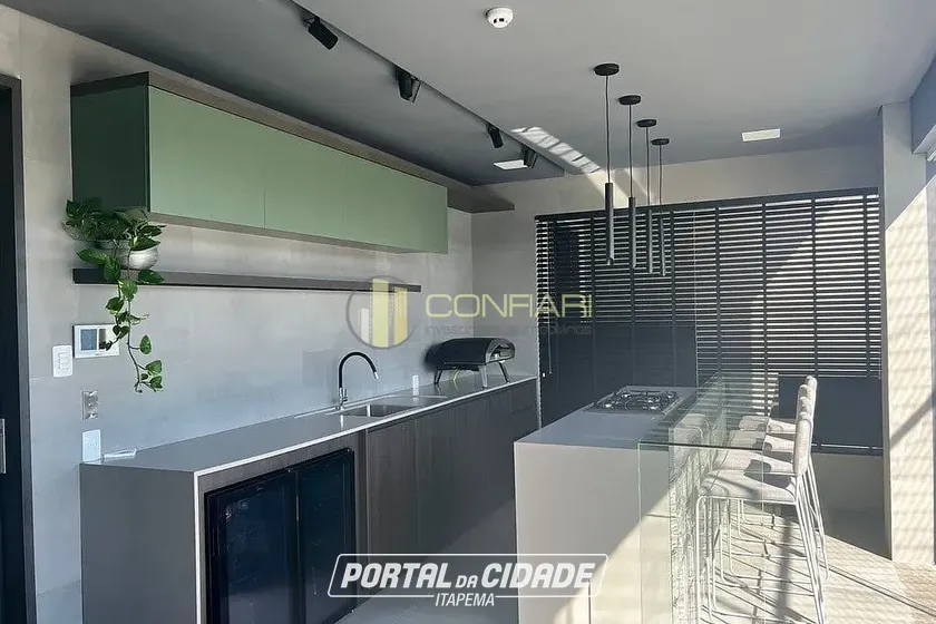 Apartamento &agrave; venda - 128m&sup2; - Meia Praia