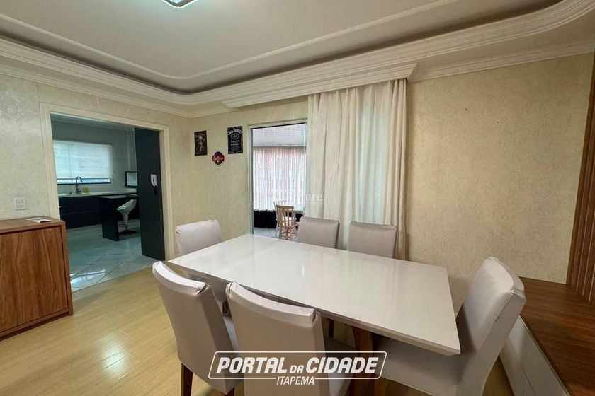 Apartamento &agrave; venda - 213m&sup2; - Meia Praia