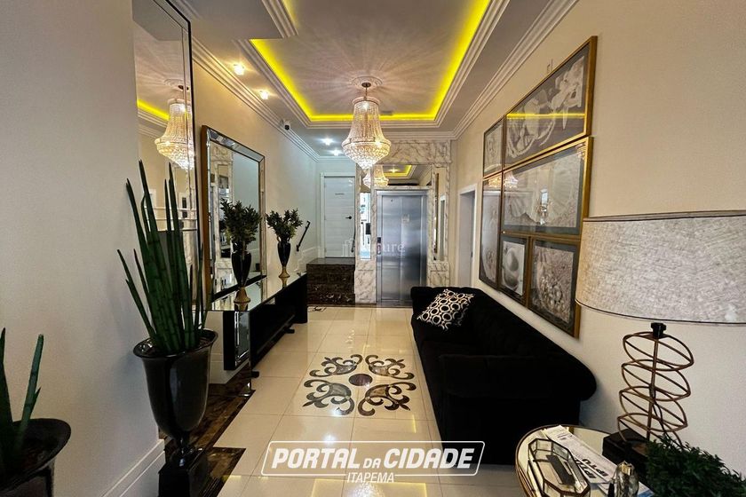 Apartamento &agrave; venda - 128m&sup2; - Meia Praia
