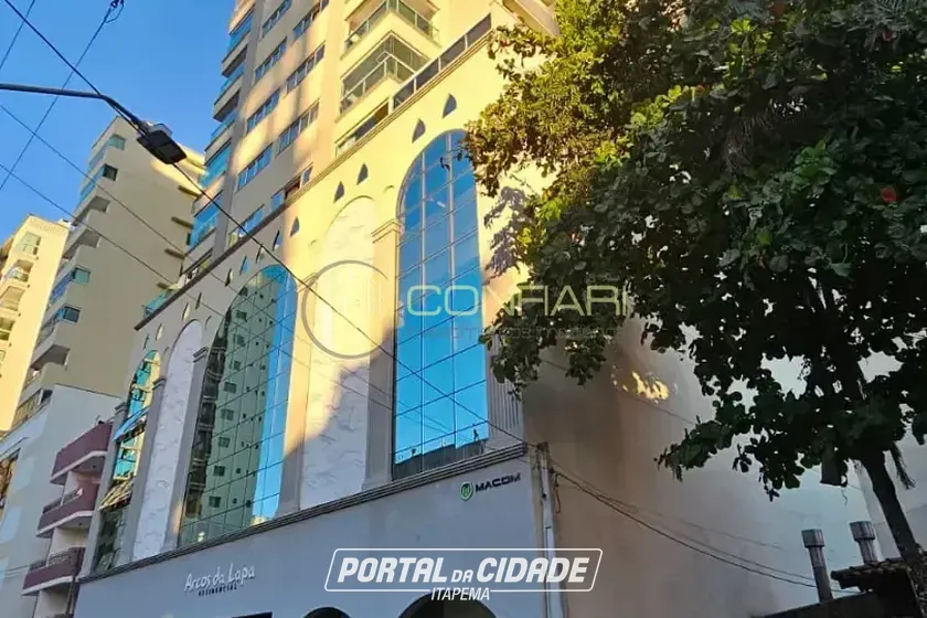 Apartamento &agrave; venda - 113m&sup2; - Meia Praia