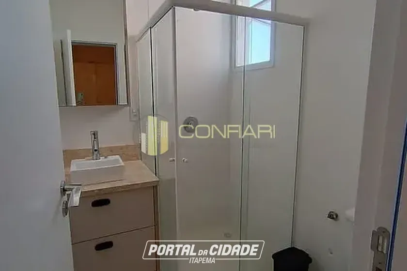 Apartamento para alugar - 180m&sup2; - Meia Praia