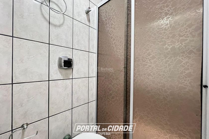 Apartamento &agrave; venda - 160m&sup2; - Meia Praia
