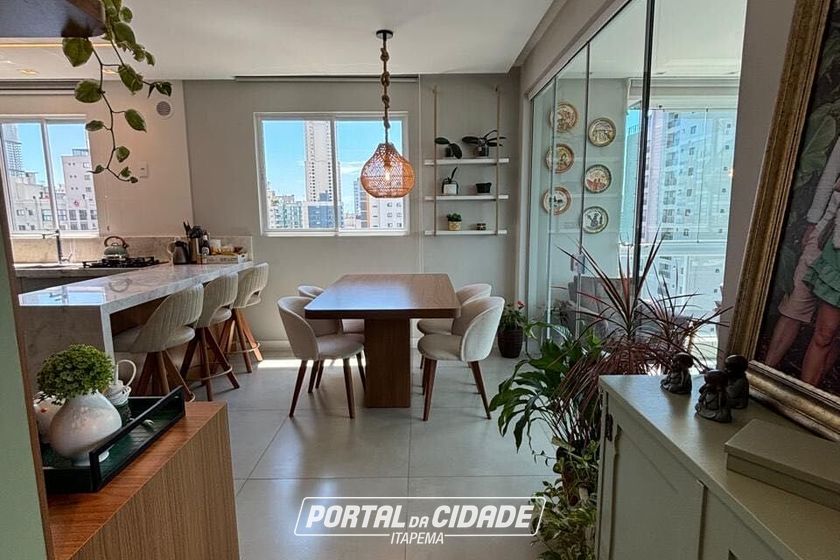 Apartamento &agrave; venda - 93m&sup2; - Meia Praia