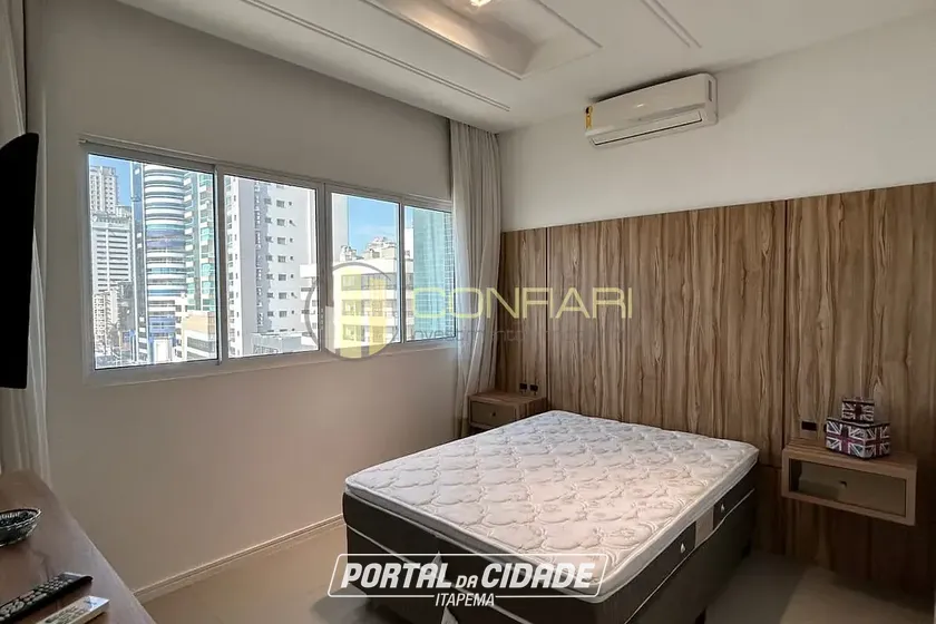 Apartamento &agrave; venda - 260m&sup2; - Meia Praia