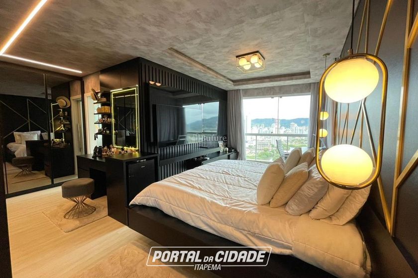 Apartamento &agrave; venda - 270m&sup2; - Meia Praia
