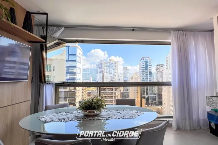 Apartamento &agrave; venda - 115m&sup2; - Meia Praia