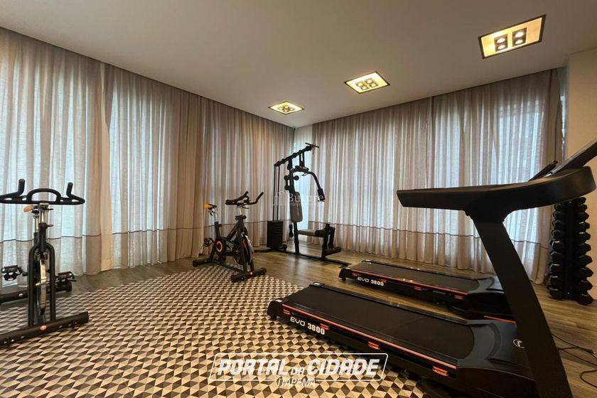 Apartamento &agrave; venda - 132m&sup2; - Meia Praia