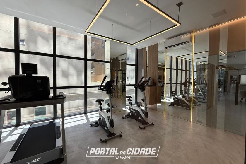 Apartamento &agrave; venda - 163m&sup2; - Meia Praia