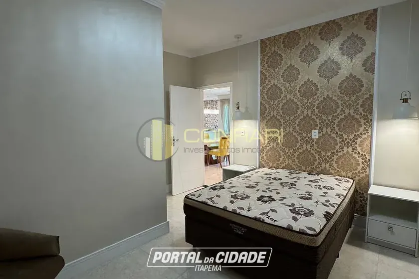 Casa &agrave; venda - 340m&sup2; - Meia Praia