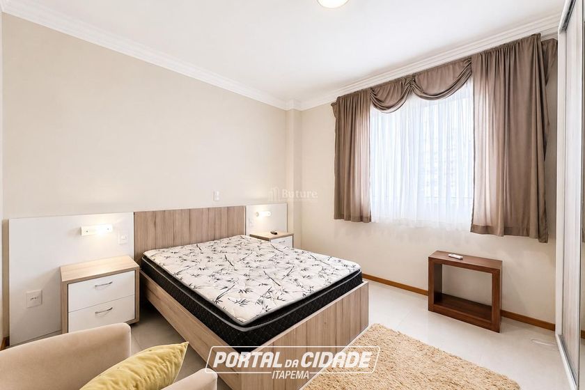 Apartamento &agrave; venda - 212m&sup2; - Meia Praia