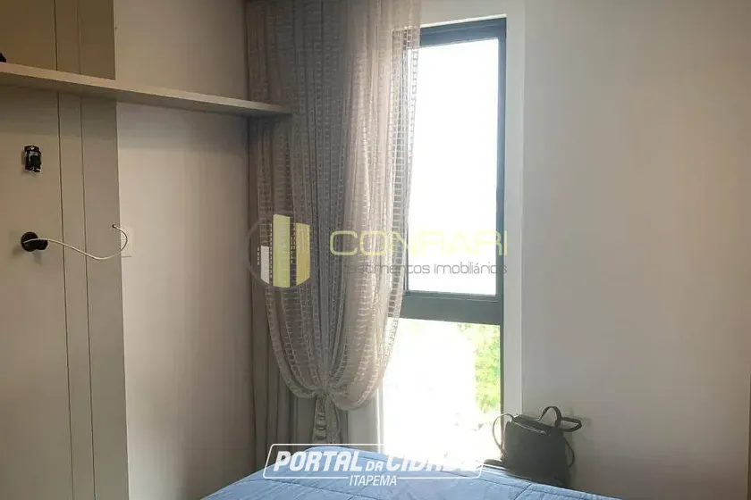 Apartamento para alugar - 125m&sup2; - Meia Praia