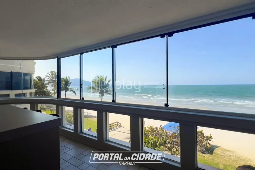 Apartamento &agrave; venda - 170m&sup2; - Meia Praia