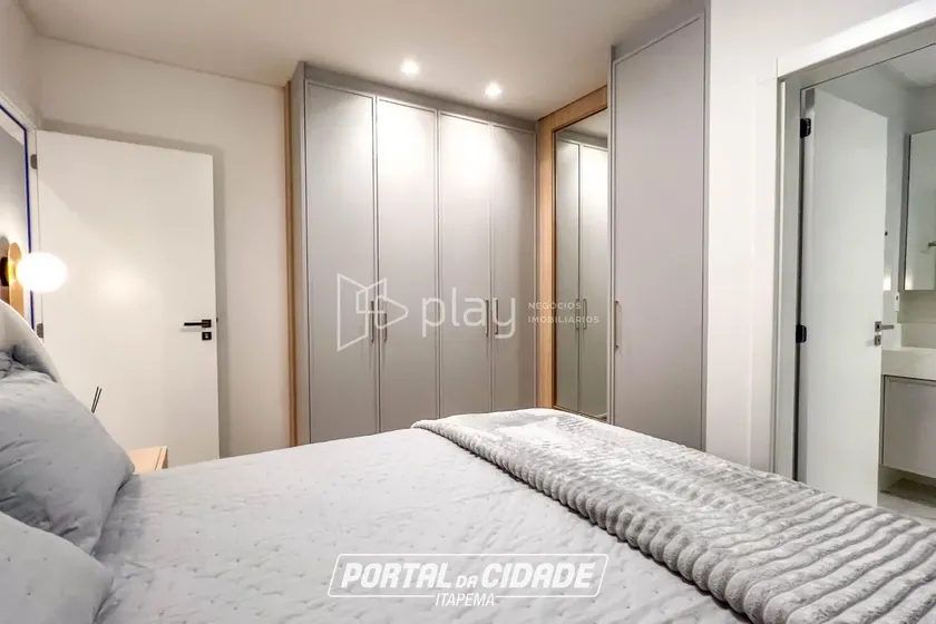 Apartamento &agrave; venda - 114m&sup2; - Meia Praia