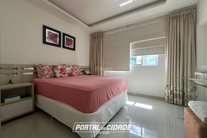 Apartamento &agrave; venda - 198m&sup2; - Meia Praia