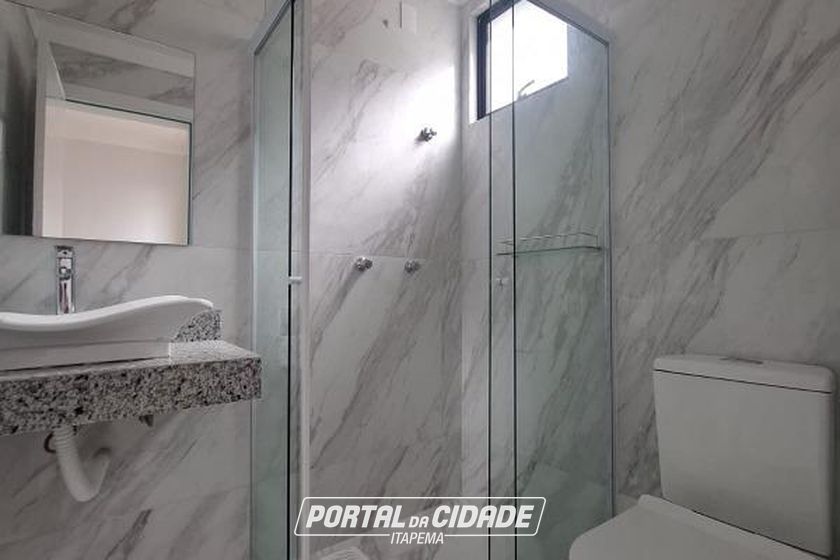 Apartamento para alugar - 110m&sup2; - Meia Praia