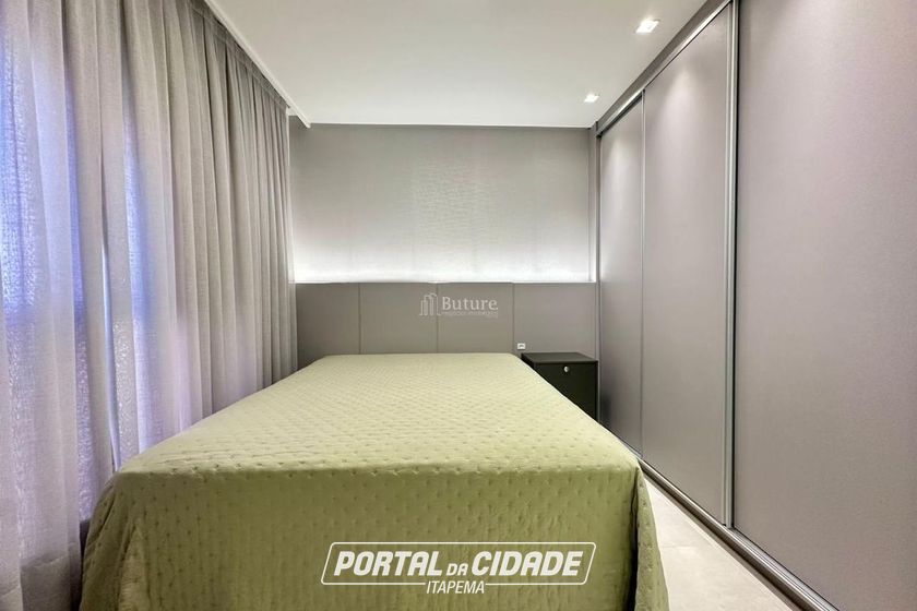 Apartamento &agrave; venda - 119m&sup2; - Meia Praia