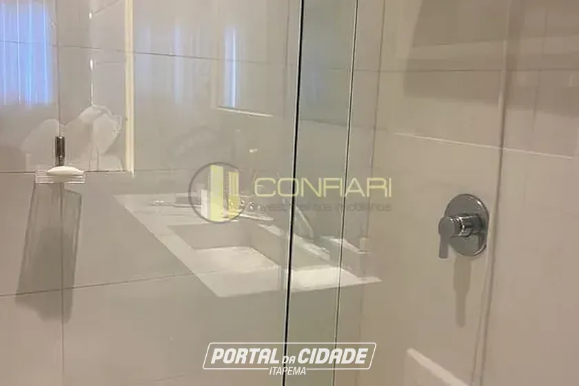 Apartamento &agrave; venda - 190m&sup2; - Meia Praia