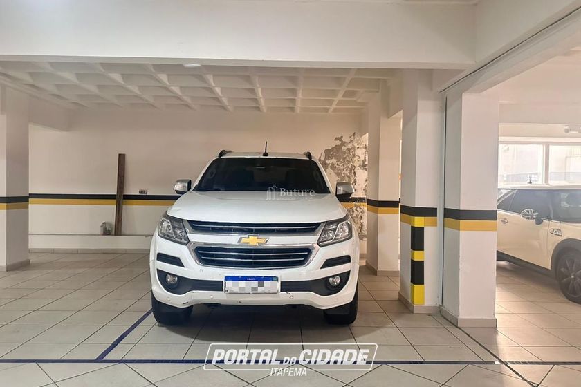 Apartamento &agrave; venda - 163m&sup2; - Meia Praia