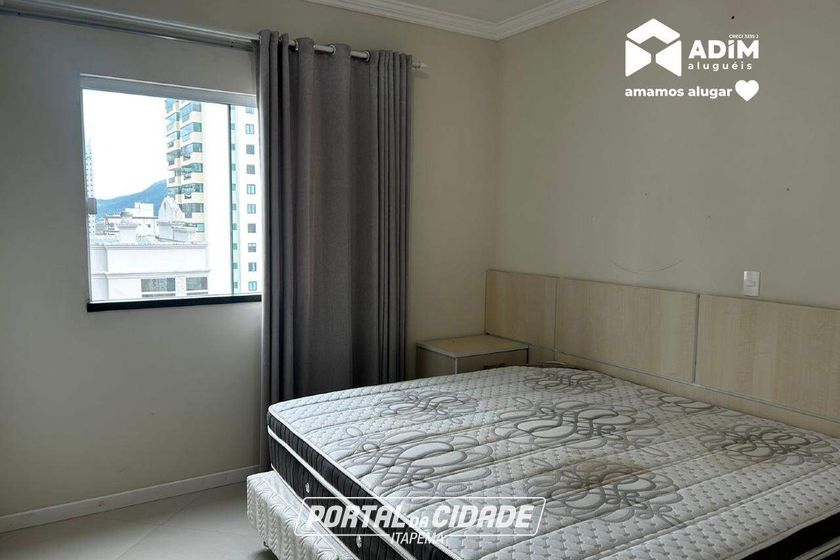 Apartamento para alugar - 140m&sup2; - Meia Praia