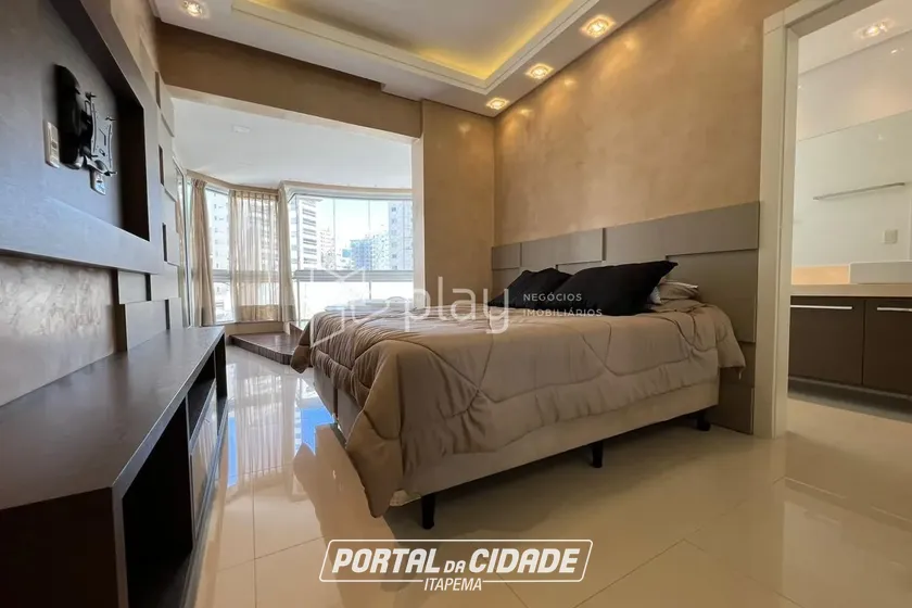 Apartamento &agrave; venda - 178m&sup2; - Meia Praia