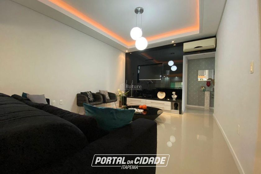 Apartamento &agrave; venda - 143m&sup2; - Meia Praia