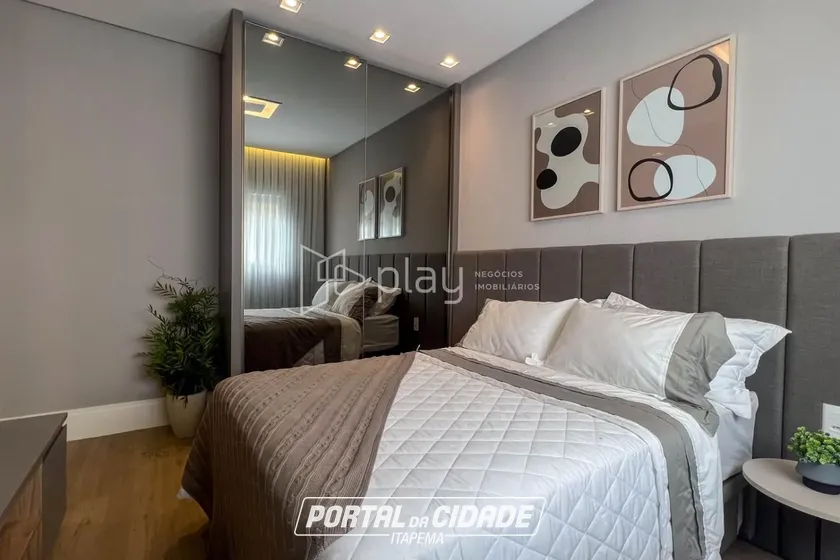Apartamento &agrave; venda - 140m&sup2; - Meia Praia