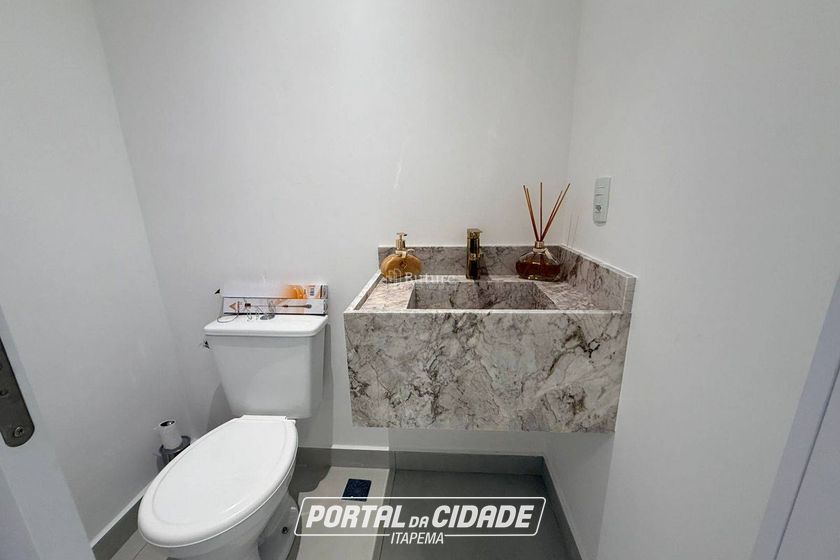 Apartamento &agrave; venda - Meia Praia