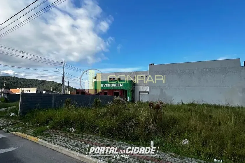Terreno &agrave; venda - 200m&sup2; - Sert&atilde;o do trombudo