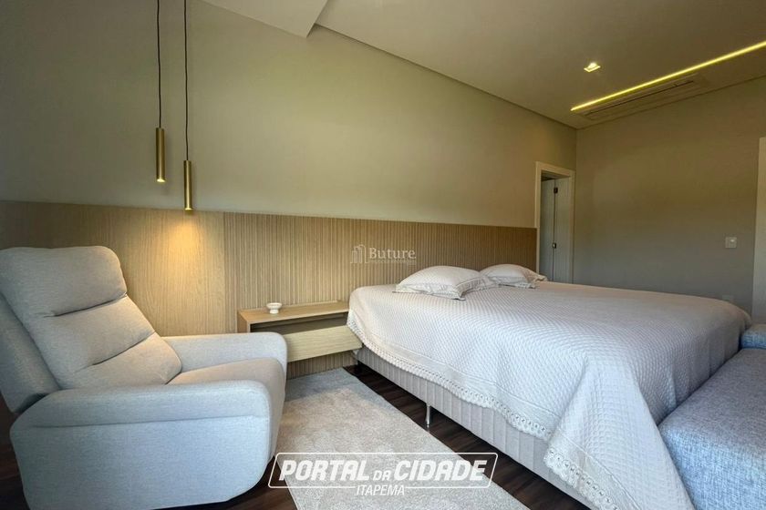 Casa &agrave; venda - 360m&sup2; - Centro
