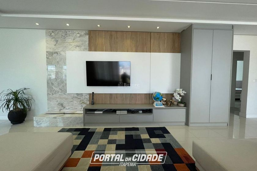 Apartamento &agrave; venda - 228m&sup2; - Meia Praia