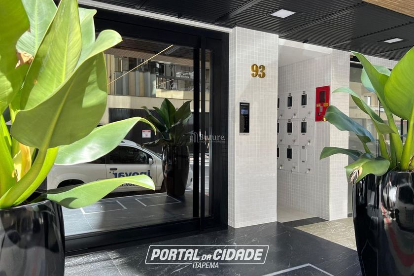 Apartamento &agrave; venda - 129m&sup2; - Meia Praia