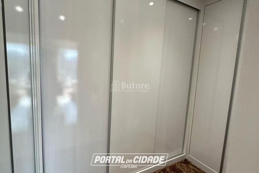 Apartamento &agrave; venda - 229m&sup2; - Meia Praia