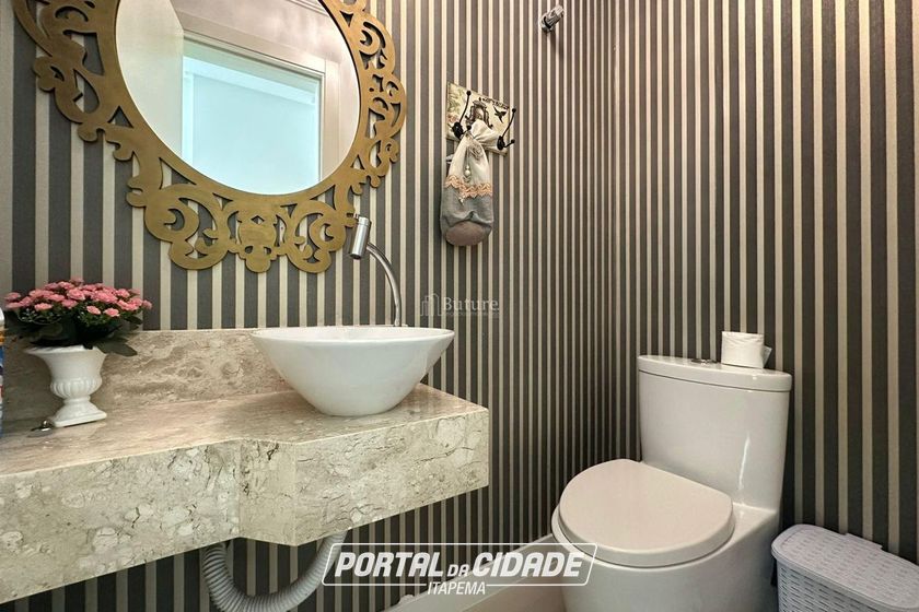Apartamento &agrave; venda - 134m&sup2; - Meia Praia