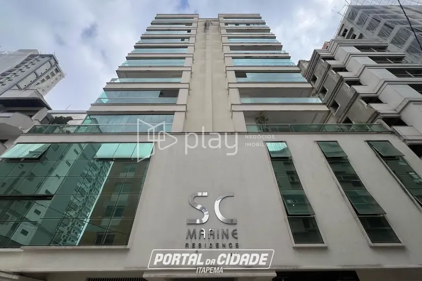 Apartamento &agrave; venda - 110m&sup2; - Meia Praia