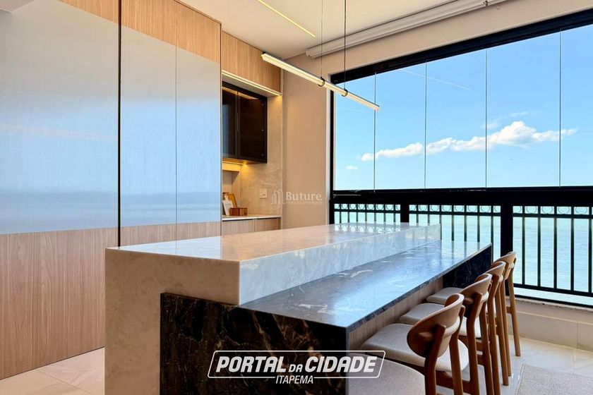 Apartamento &agrave; venda - 200m&sup2; - Meia Praia