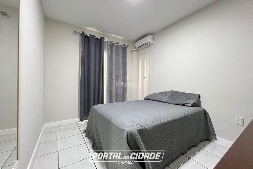 Apartamento &agrave; venda - 160m&sup2; - Meia Praia