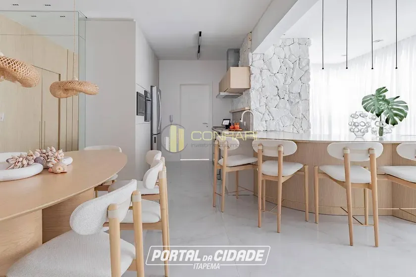 Apartamento &agrave; venda - 135m&sup2; - Meia Praia