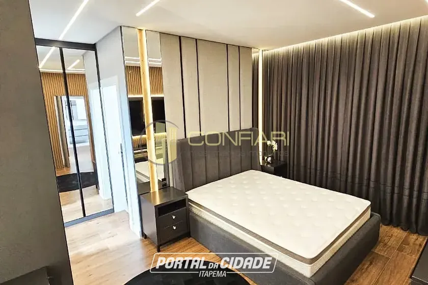Apartamento &agrave; venda - 162m&sup2; - Meia Praia