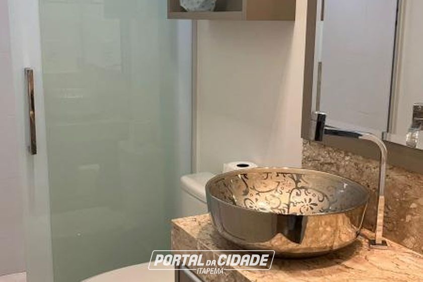 Apartamento para alugar - 200m&sup2; - Meia Praia