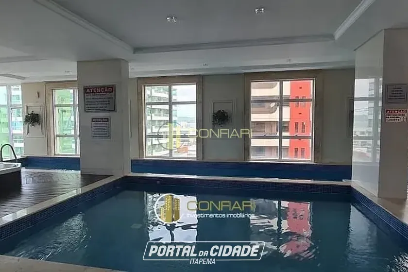 Apartamento &agrave; venda - 234m&sup2; - Meia Praia