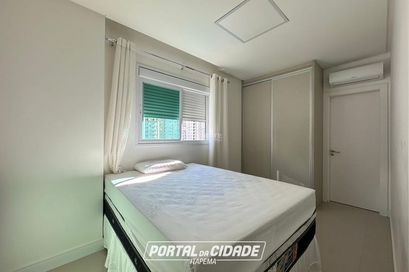 Apartamento &agrave; venda - 163m&sup2; - Meia Praia
