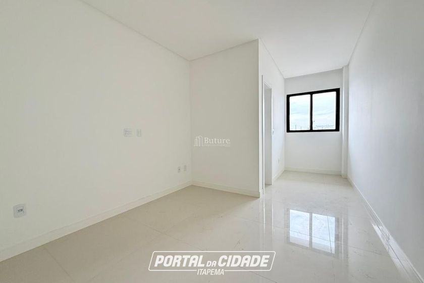 Apartamento &agrave; venda - 200m&sup2; - Meia Praia